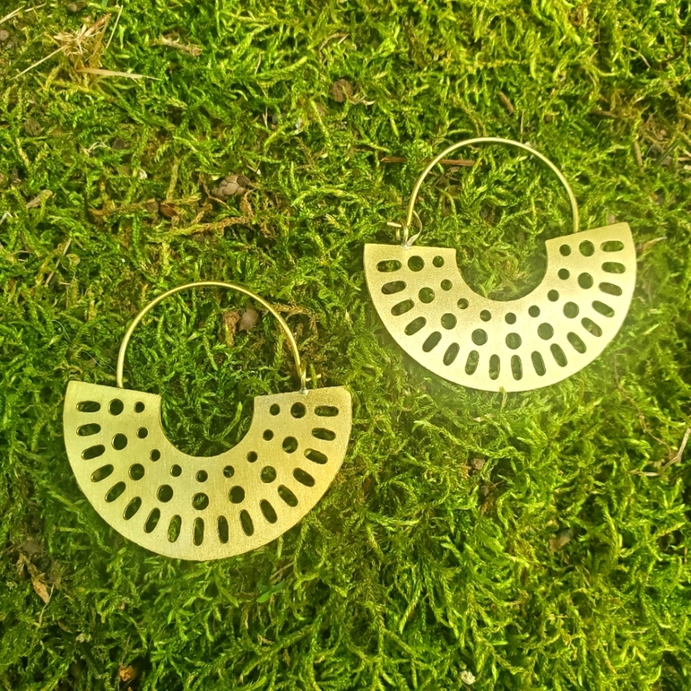 MATR BOOMIE Handcrafted Lightweight Hoop Earrings Gold Tone Finish Cutout Design